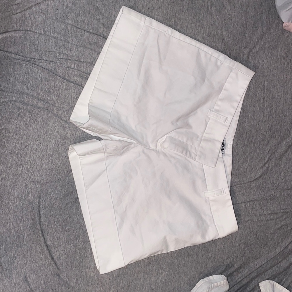 Women’s White Express Shorts Size 4